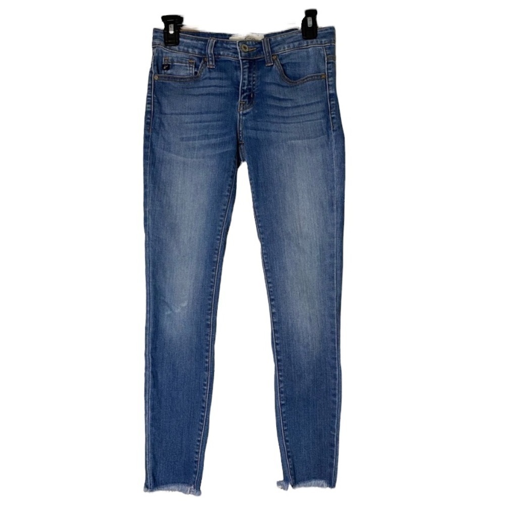 KanCan Distressed Size 26 Jeans